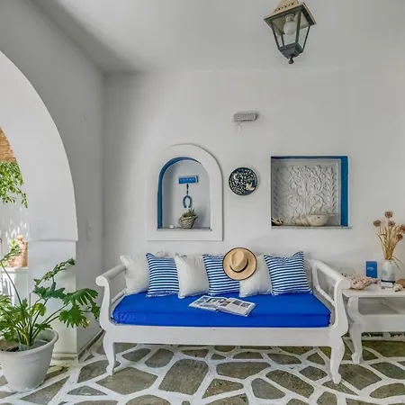 Alpha * Naousa (Paros)