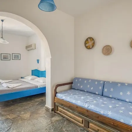 Alpha * Naousa (Paros)