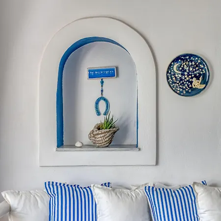 Alpha * Naousa (Paros)